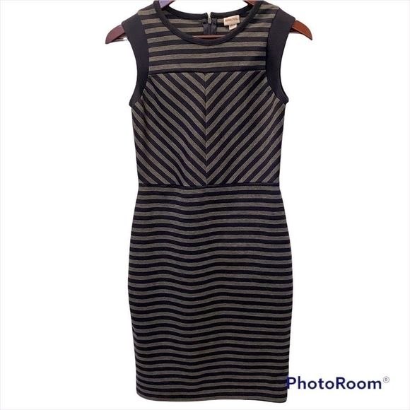 Merona women’s sleeveless striped navy and grey size extra small. Zipper back - Picture 1 of 7
